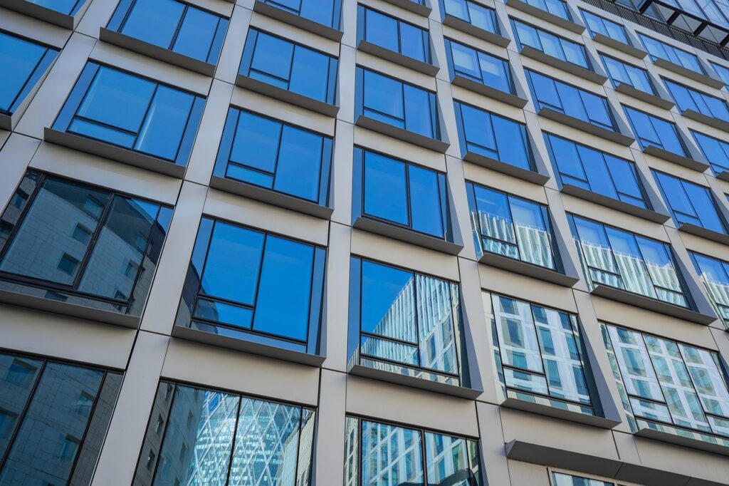Mehr als Glas: Moderne Gewerbefenster als Business-Booster auf b2b-blogger.de